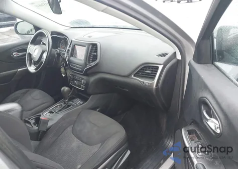 2019 Jeep Cherokee Latitude Fwd z USA, uszkodzony, nr VIN 1C4PJLCB4KD145144